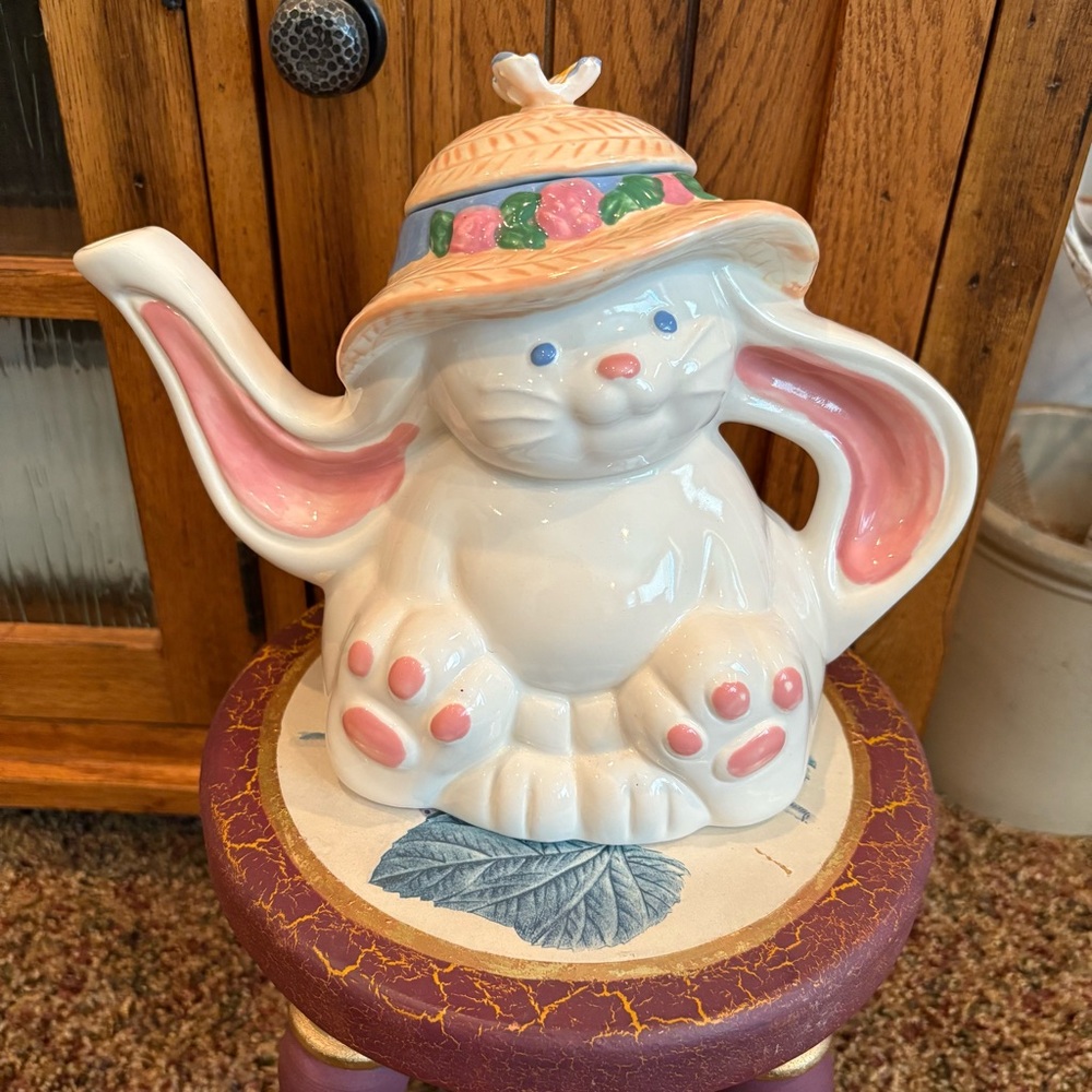 Vintage 90’s Treasure Craft Ceramic Bunny Teapot White Pink Butterfly Hat